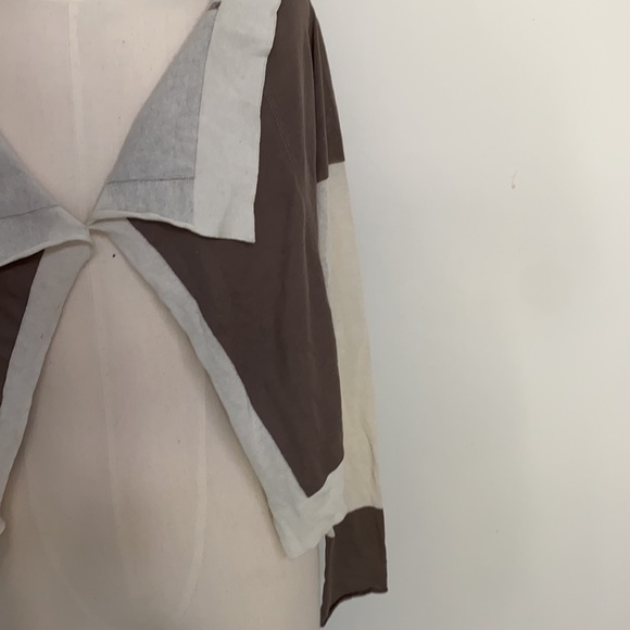 Tan and brown color block cardigan - Picture 3 of 6